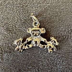 Vintage 3 bears gold charm